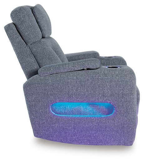 Studio Cave Power Recliner