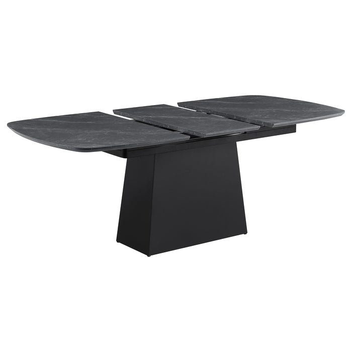Potero Dining Tables