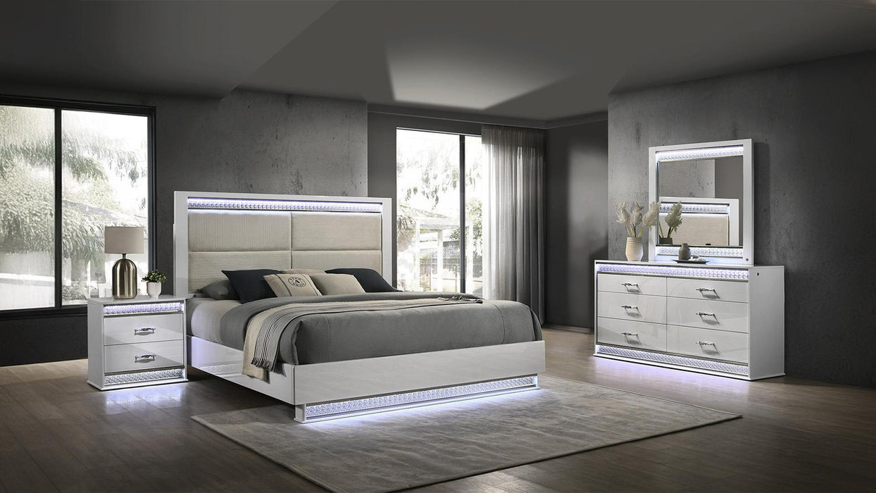 Glam Bedroom Set Collection In White