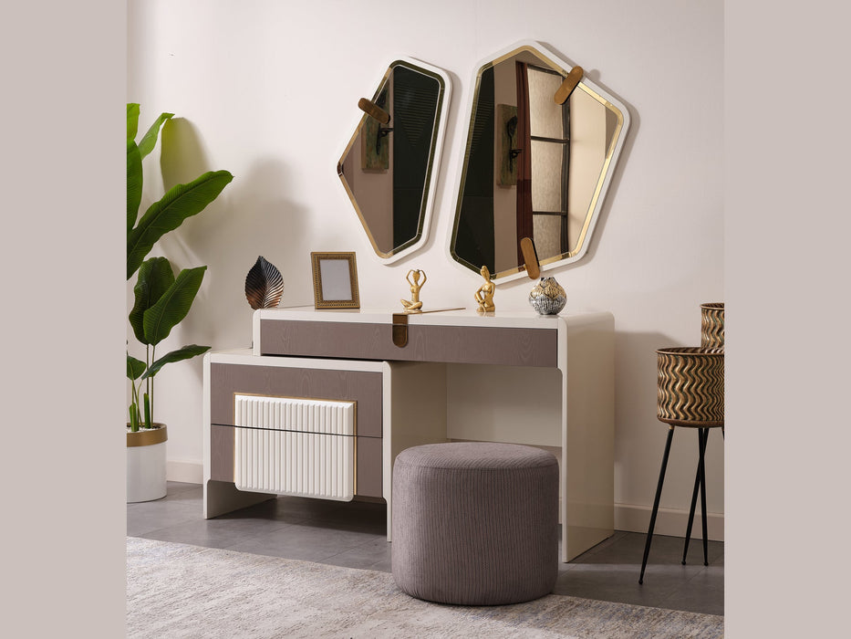 Zurich 61" Wide 3 Drawer Dresser With Mirror