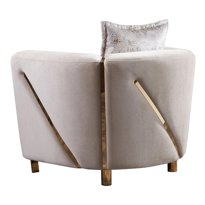 Chanelle Living Room Set In Thick Velvet