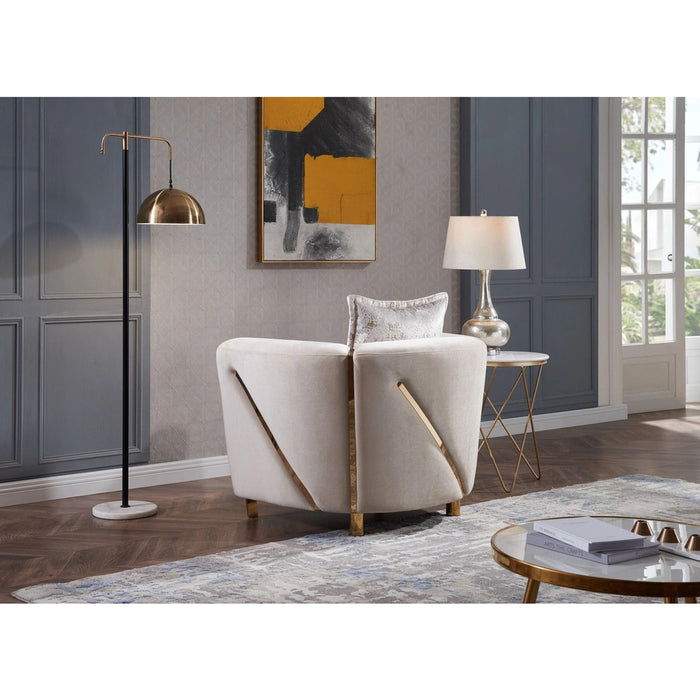 Chanelle Living Room Set In Thick Velvet