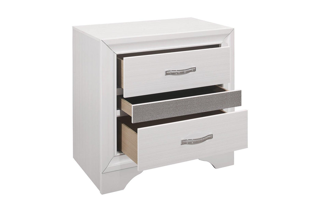 Luster 3 Piece Queen Platform Bedroom Set In White 1505W-1-3Set | Homelegance