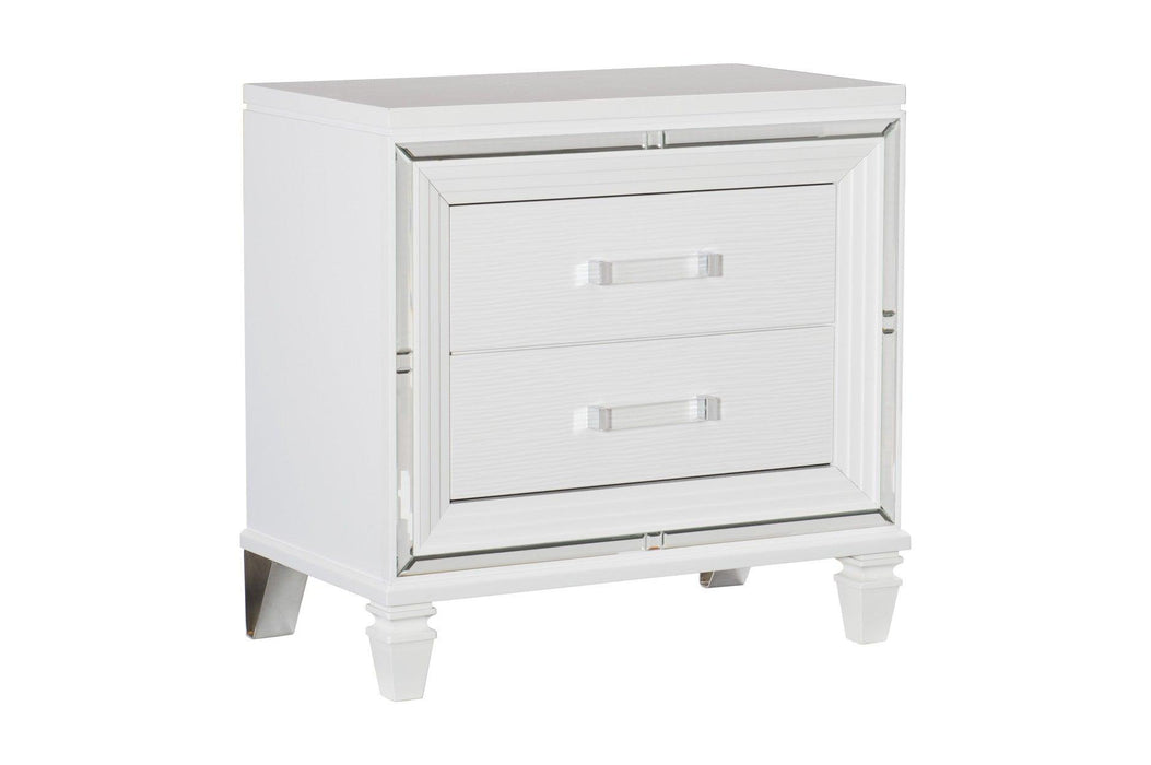 Tamsin 3 Piece Queen Platform Bedroom Set In White 1616W-1-3Set | Homelegance