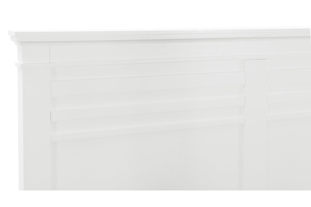 Blaire Farm 3 Piece Queen Bedroom Set In White 1675W-1-3Set | Homelegance