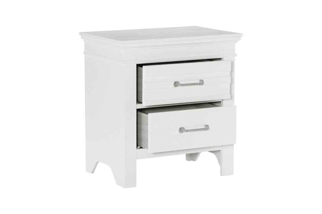 Blaire Farm 3 Piece Queen Bedroom Set In White 1675W-1-3Set | Homelegance