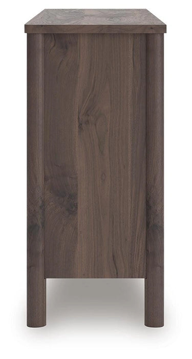Pamytta Dresser