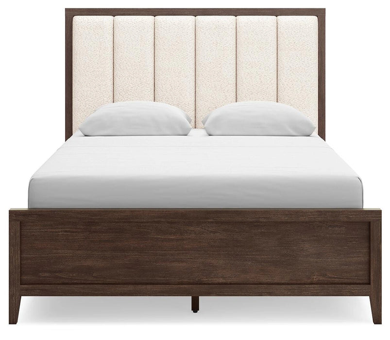 Westonfort Upholstered Panel Bed