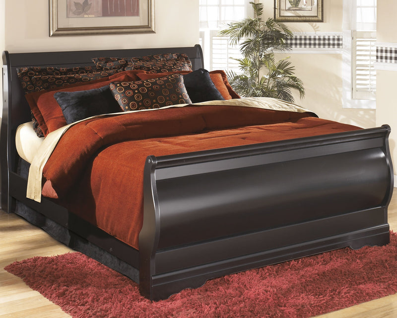 Huey Vineyard Black Queen Sleigh Bed and Nightstand from Ashley - DMV Furniture