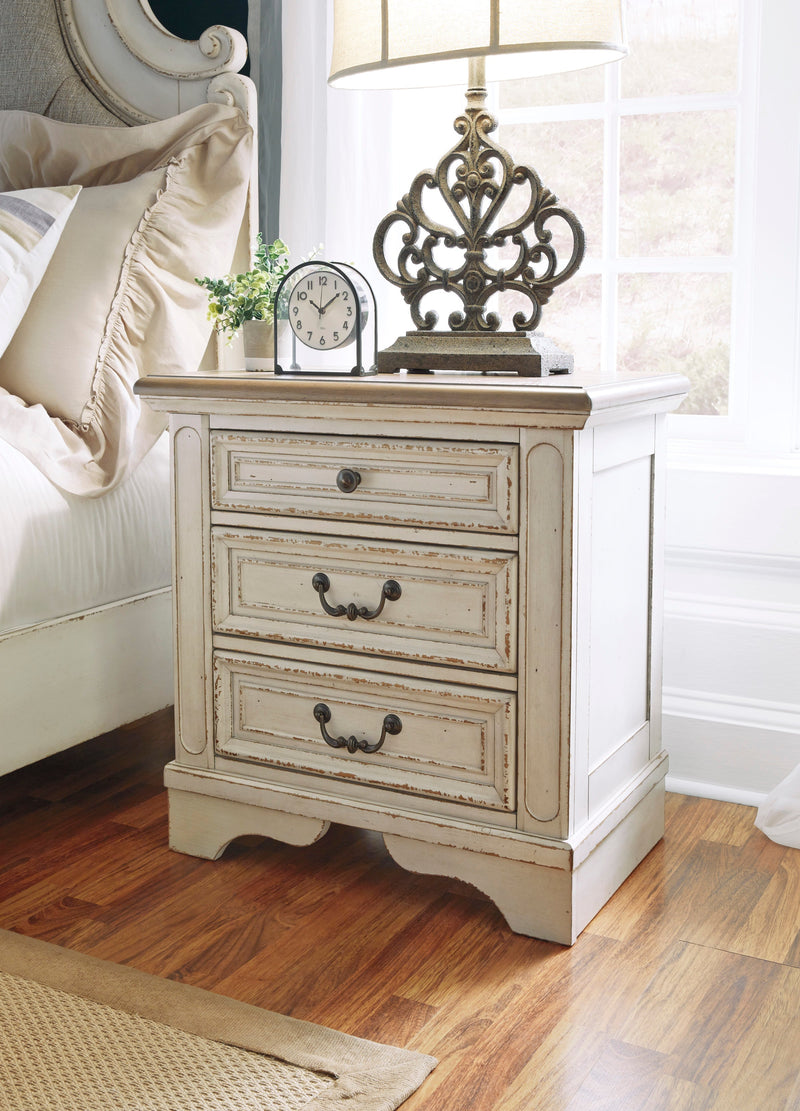 Realyn Chipped White Footboard Storage Platform Bedroom Set from Ashley - DMV Furniture