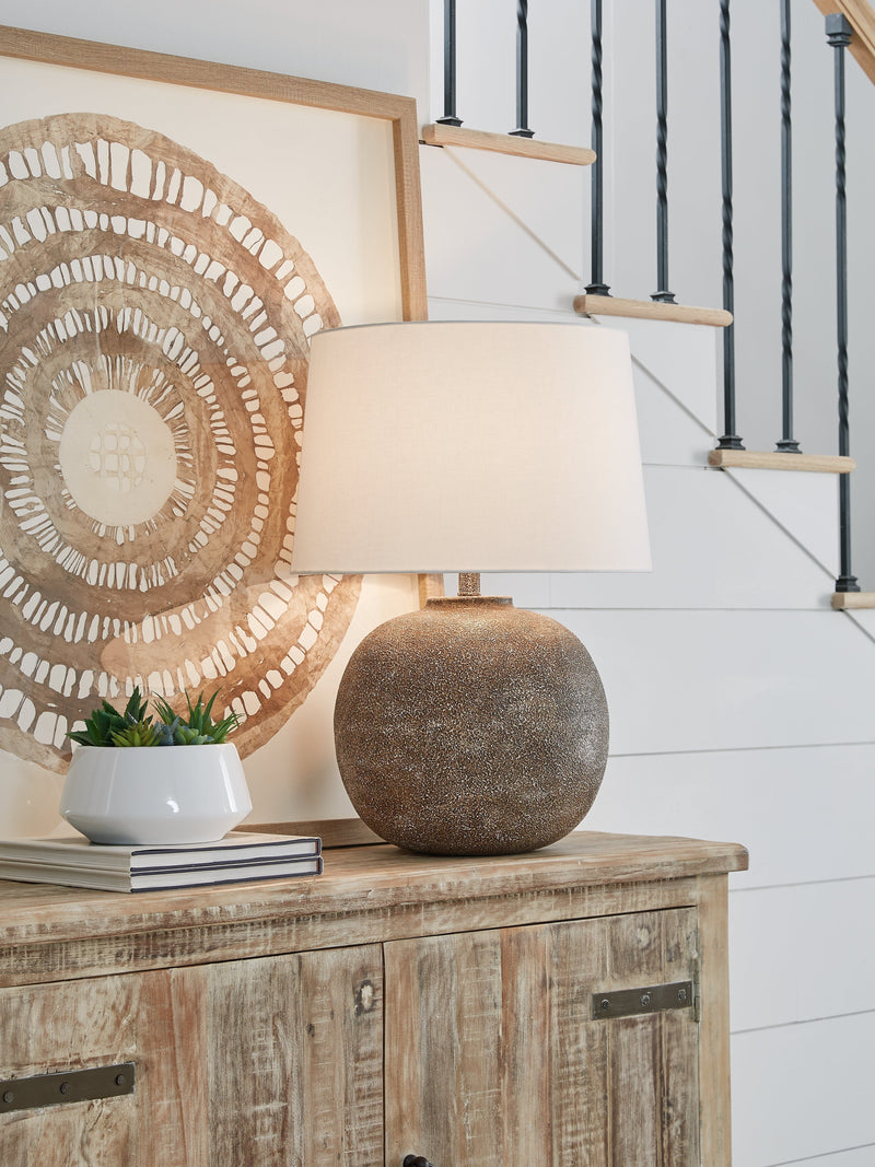 Neavesboro Antique Brown/White 2-Piece Table Lamp Set from Ashley - DMV Furniture