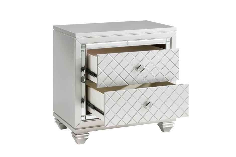 Leesa Bedroom Set In Silver | Homelegance
