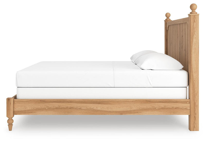 Aleaport King Panel Bed with Mirrored Dresser in Warm Brown - PKG022651