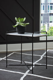Ashber White/Black Accent Table - A4000609