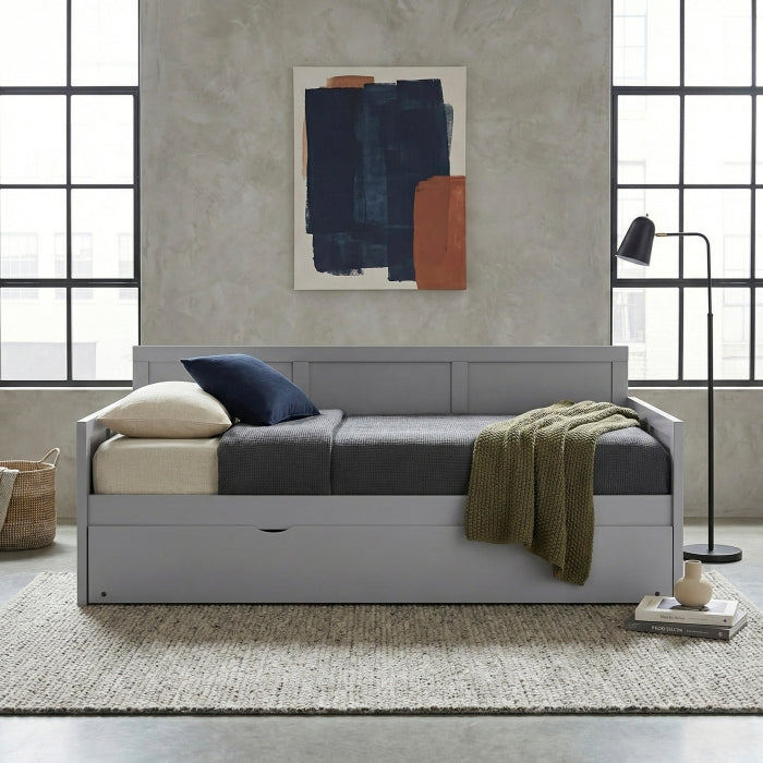 B2063DB* (2) Daybed - B2063DB*