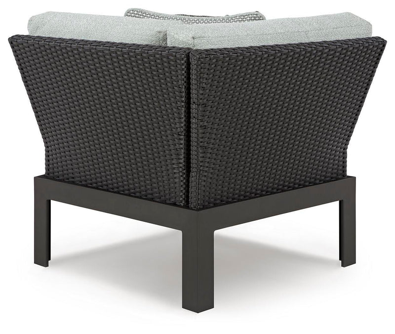 Beachloft Black/Gray Outdoor Corner Chair with Cushion - P490-877