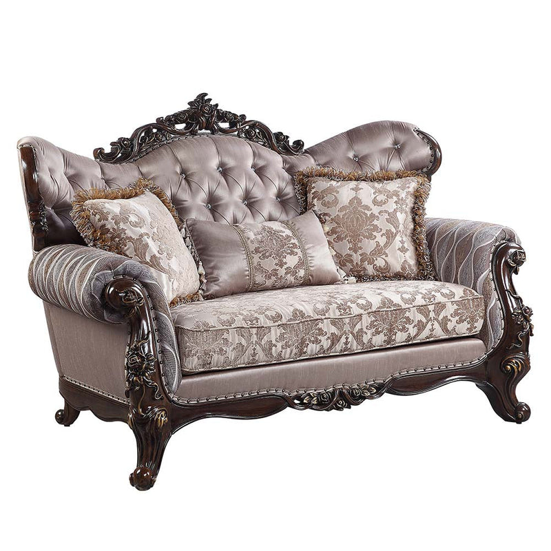 Benbek Loveseat W/3 Pillows - LV00810