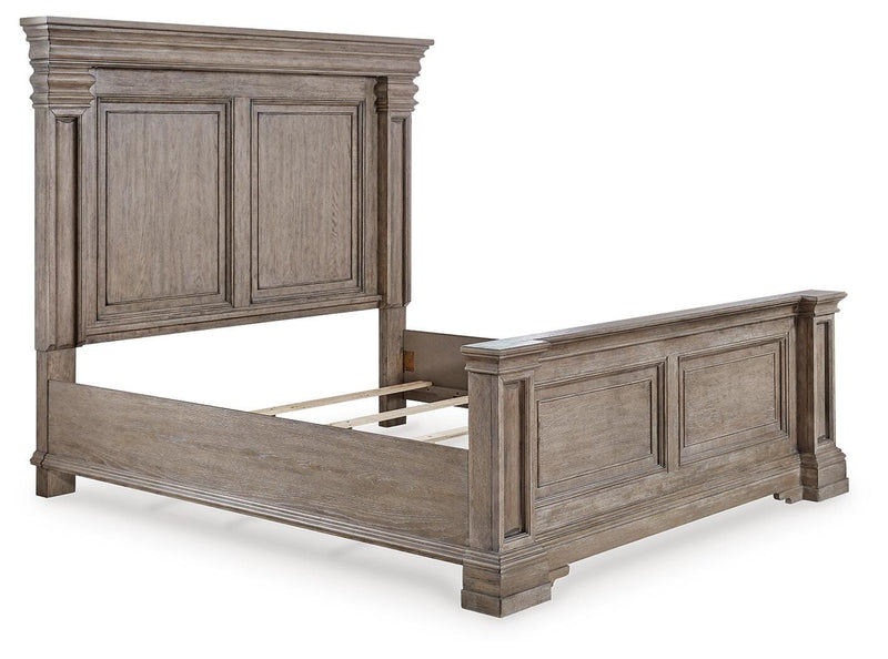 Blairhurst California King Panel Bed and 2 Nightstands in Light Grayish Brown - PKG017008