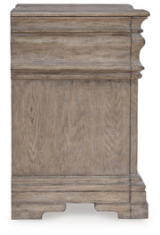 Blairhurst Light Grayish Brown King Panel Bed, Dresser, Chest and 2  Nightstands - B916B11