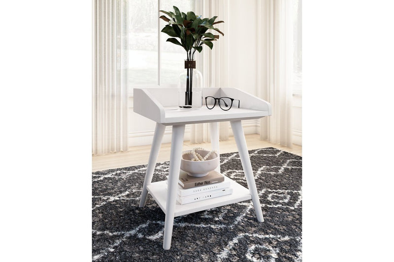 Blariden White Accent Table - DMV FurnitureTable