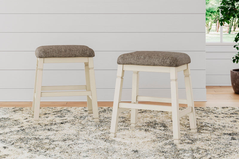 Bolanburg Two-tone Counter Height Bar Stool (Set of 2) - D647-024X2