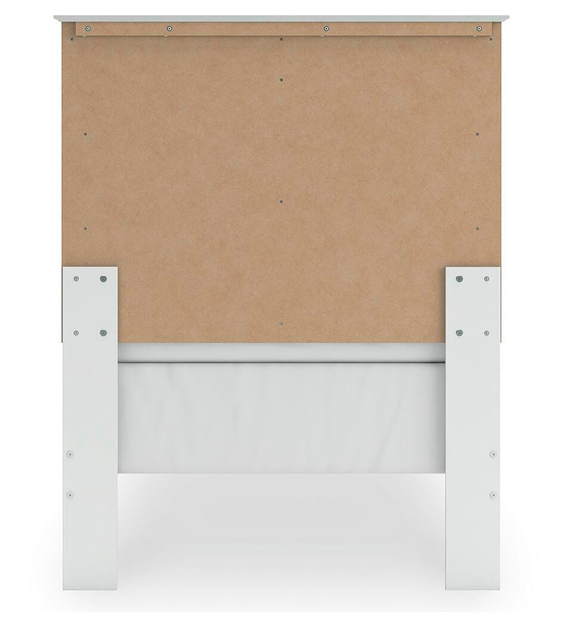 Bostwick Shoals Twin Panel Bed, Dresser, Mirror, Chest and Nightstand in White - PKG021560