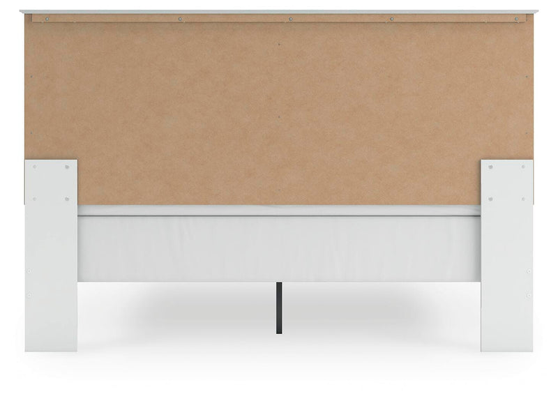 Bostwick Shoals White King Panel Bed and Chest - B139B63