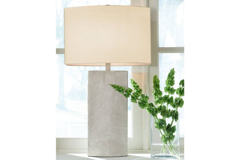 Bradard Brown Table Lamp - DMV FurnitureTable Lamp