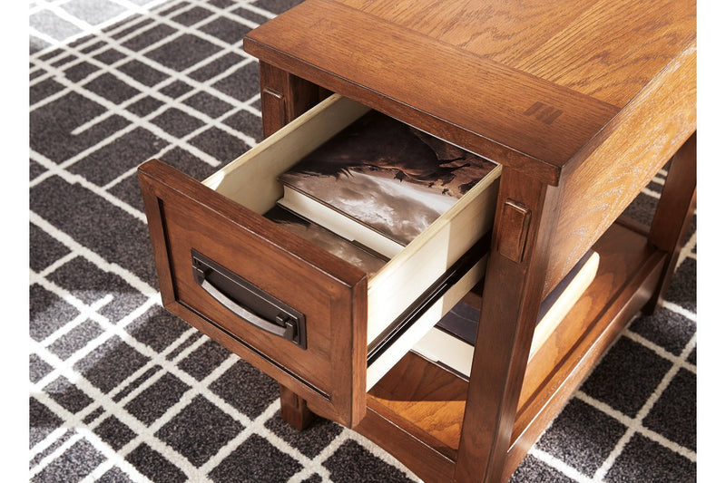 Breegin Brown Chairside End Table - DMV FurnitureEnd Table Chair Side