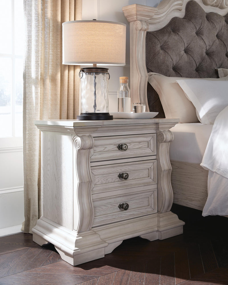 Bruchandi King Upholstered Panel Bed with Dresser and Nightstand in Antique White - PKG023748