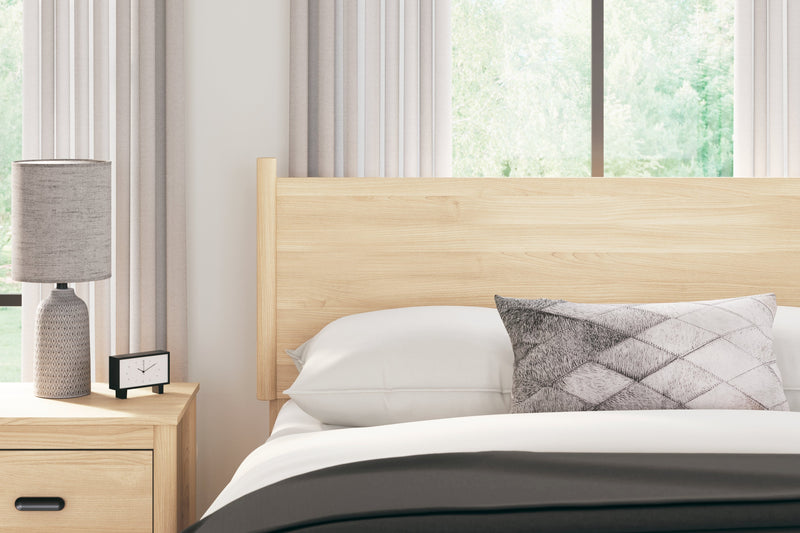 Cabinella Full Platform Panel Bed with Dresser and Chest in Tan - PKG017231