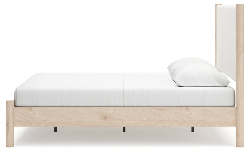Cadmori Queen Upholstered Panel Bed with Mirrored Dresser in Two-tone - PKG018757