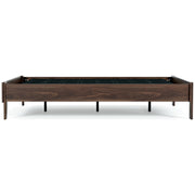Calverson Full Platform Bed with Mattress in Mocha - PKG018337
