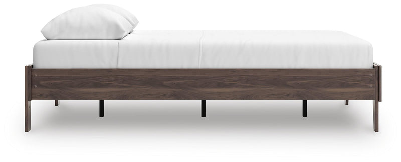 Calverson Queen Platform Bed, Dresser, Chest and Nightstand in Mocha - PKG017853