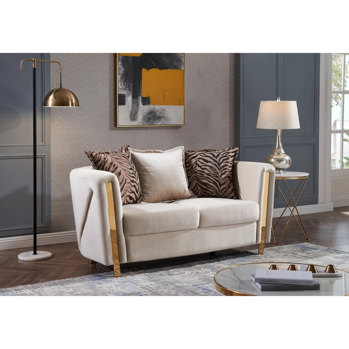 Chanelle Living Room Set In Thick Velvet