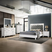 Chelsie Queen Bed - 27390Q