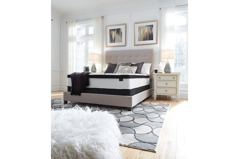 Chime 12 Inch Hybrid White Queen Mattress in a Box - DMV FurnitureQueen Mattress