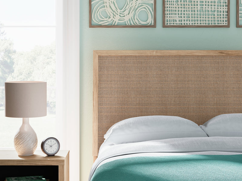 Cielden Full Panel Bed with Dresser in Two-tone - PKG018706