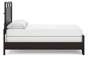 Covetown Dark Brown Queen Panel Bed - DMV FurnitureQueen Bed