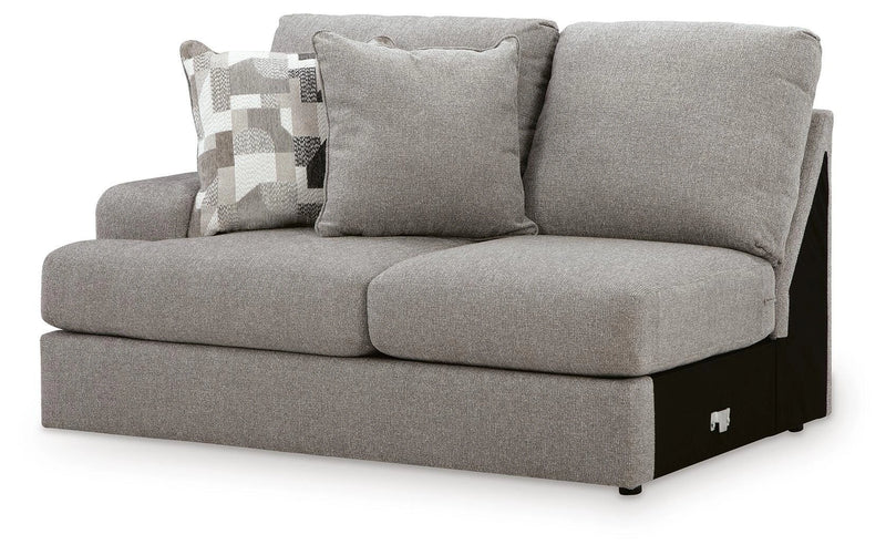 Lindon Sectional with Chaise
