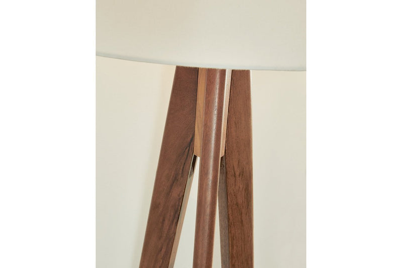 Dallson Brown Floor Lamp - DMV FurnitureFloor Lamps