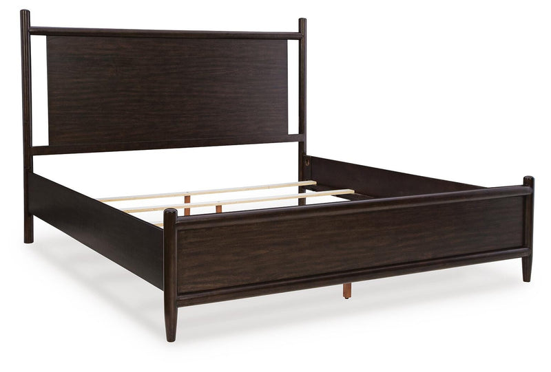 Dantenton Merlot California King Panel Bed - B611B7
