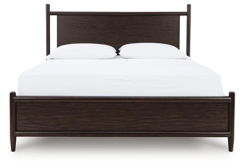 Dantenton Merlot King Panel Bed - B611B6