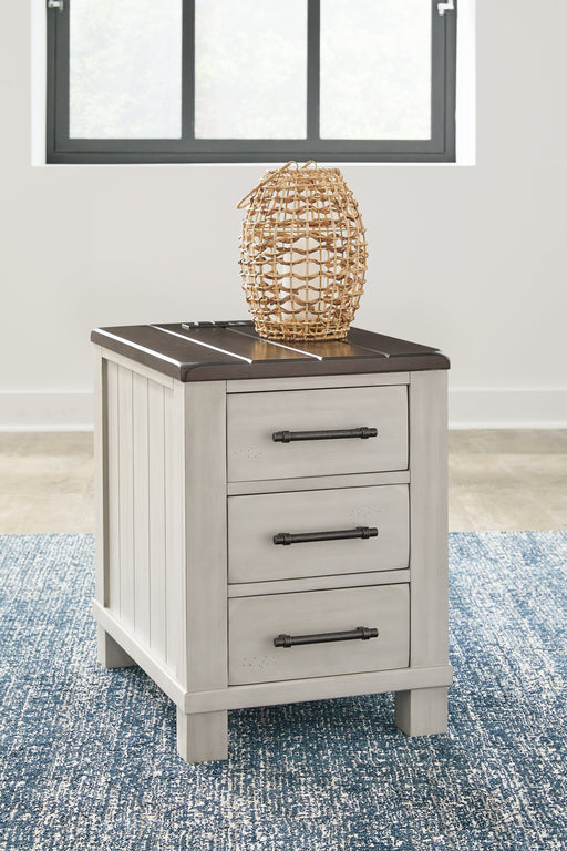 Darborn Chairside End Table - DMV FurnitureEnd Table Chair Side
