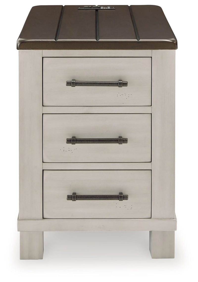 Darborn Chairside End Table - DMV FurnitureEnd Table Chair Side