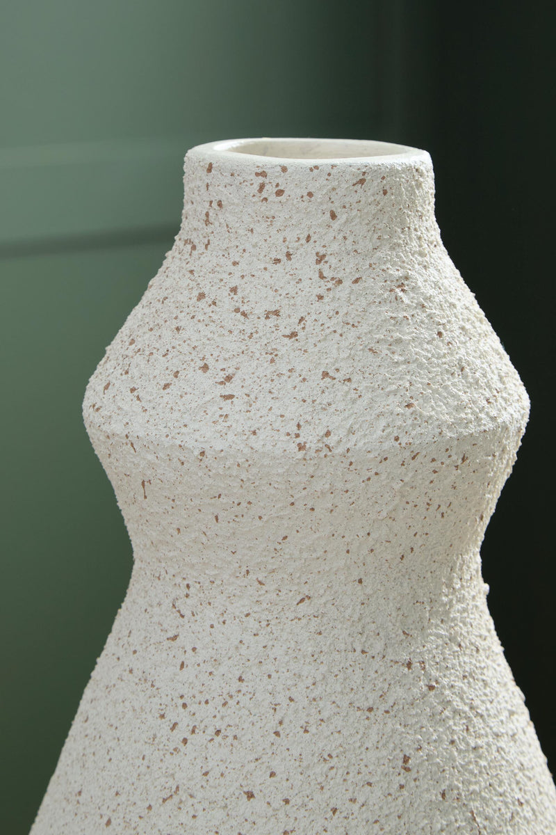 Dawthorne Cream Vase - A2000851