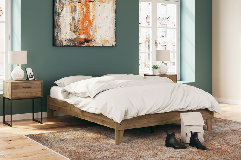 Deanlow Honey Queen Platform Bed - EB1866-113