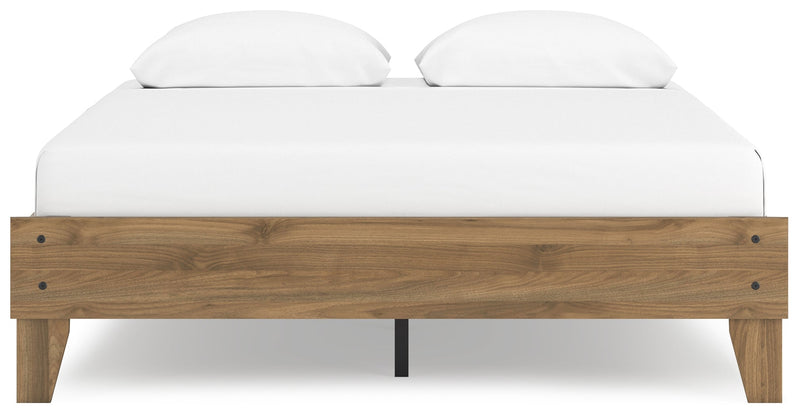 Deanlow Queen Platform Bed with Dresser in Honey - PKG017268
