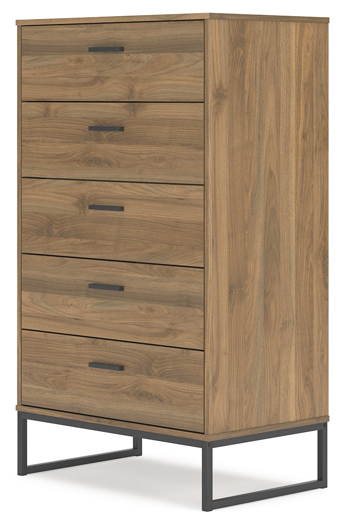 Deanlow Twin Panel Headboard with Dresser and Chest in Honey - PKG017175