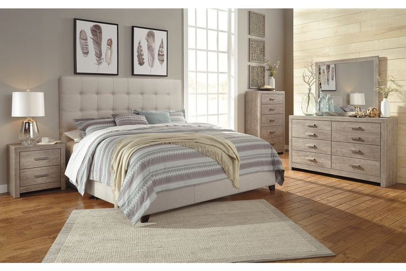 Dolante Beige King Upholstered Bed - DMV FurnitureKing Bed